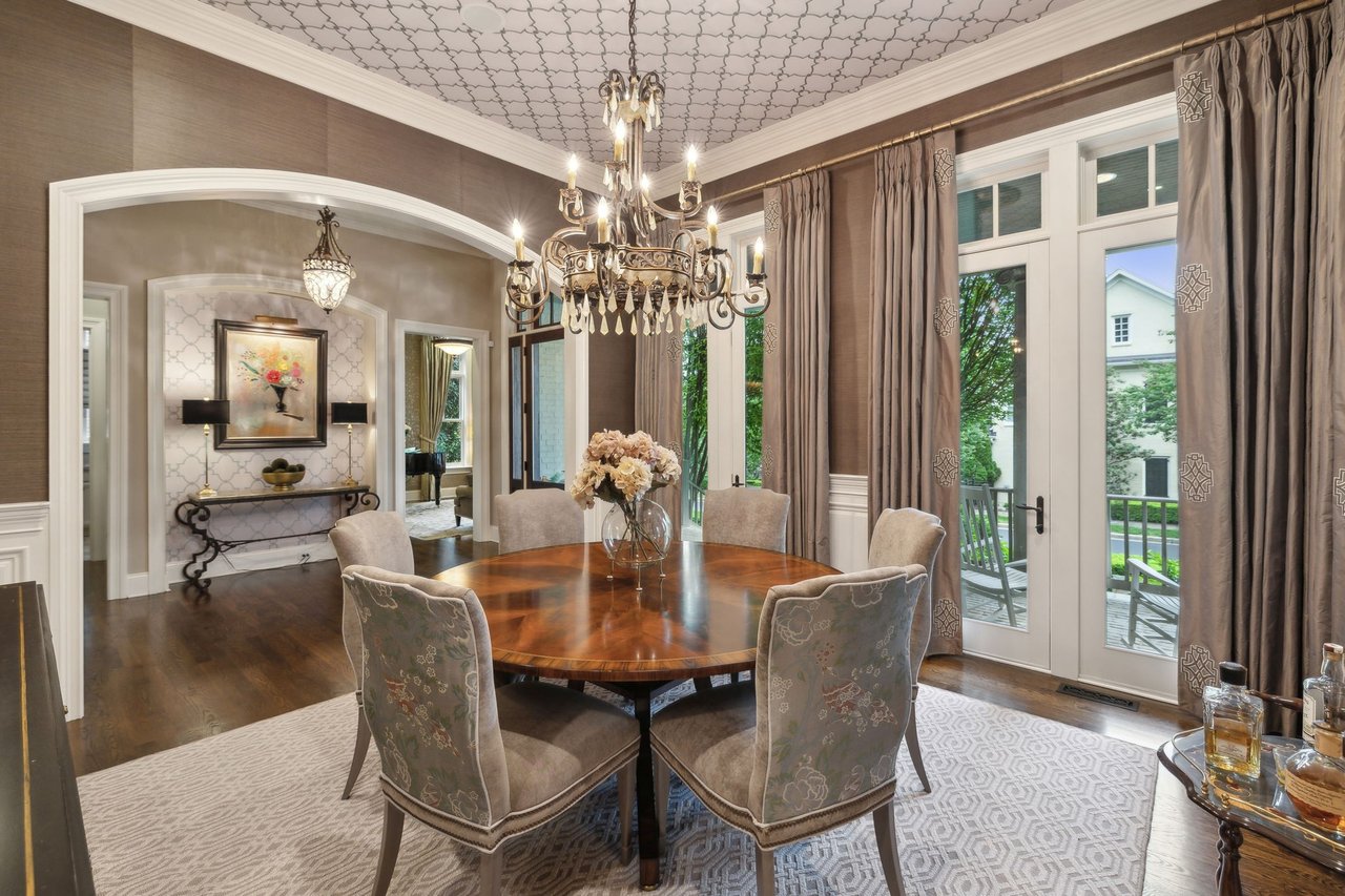 1025 Falling Leaf Cir