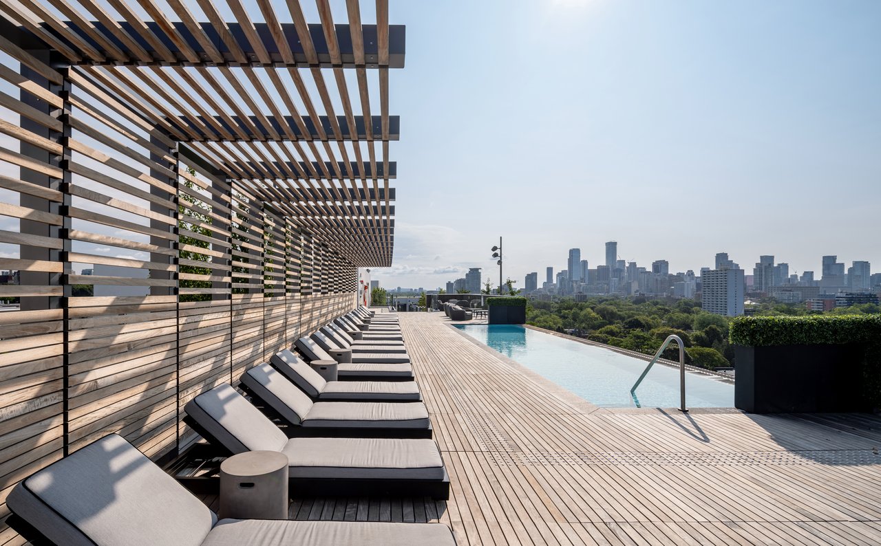A Grande Penthouse In The Annex