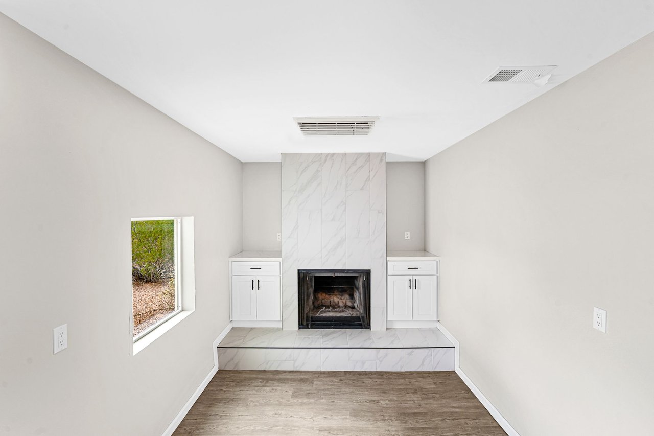 211 E CAMPO DESIERTO RD, Tempe, AZ 85288