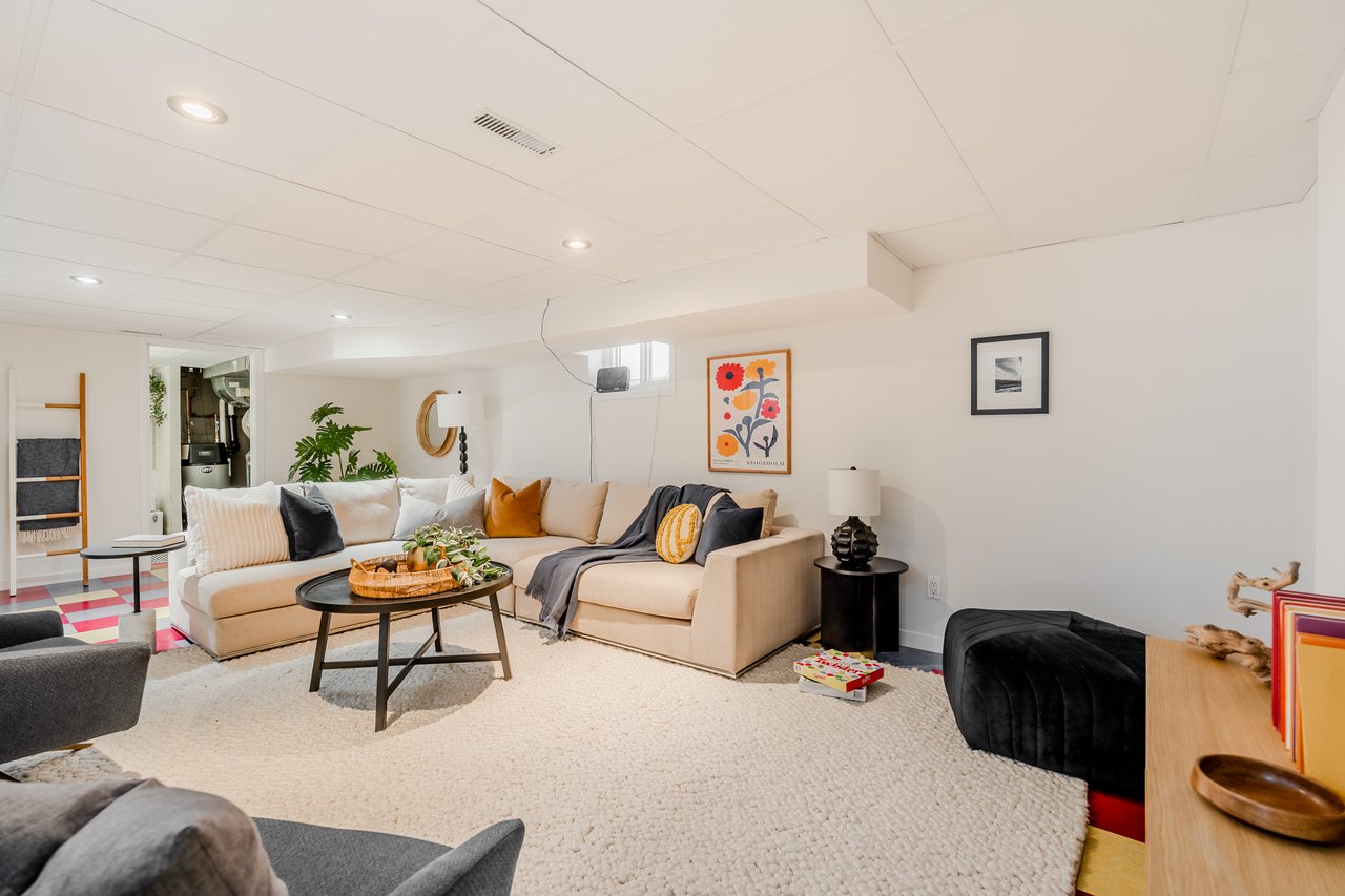 296 Linsmore Cres