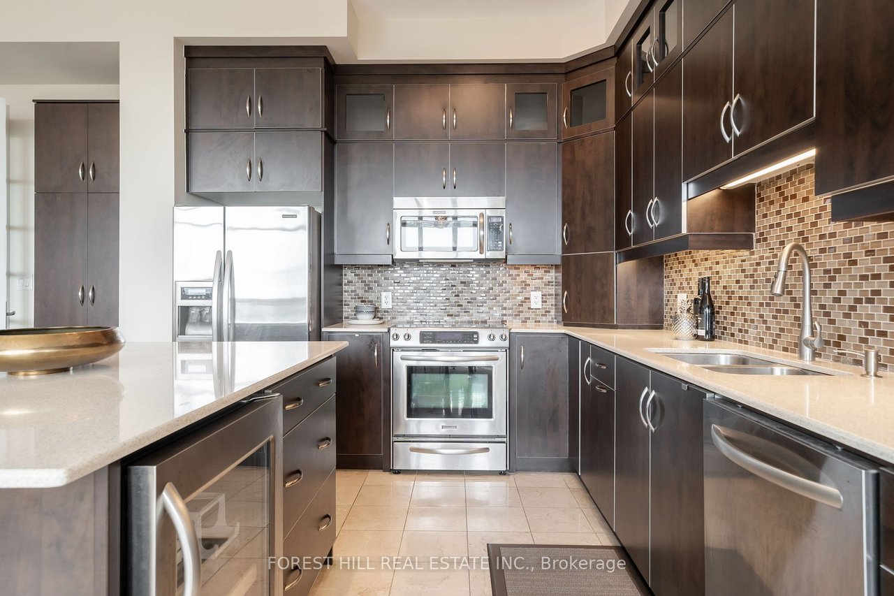 LIVING IN ARIA PENTHOUSES