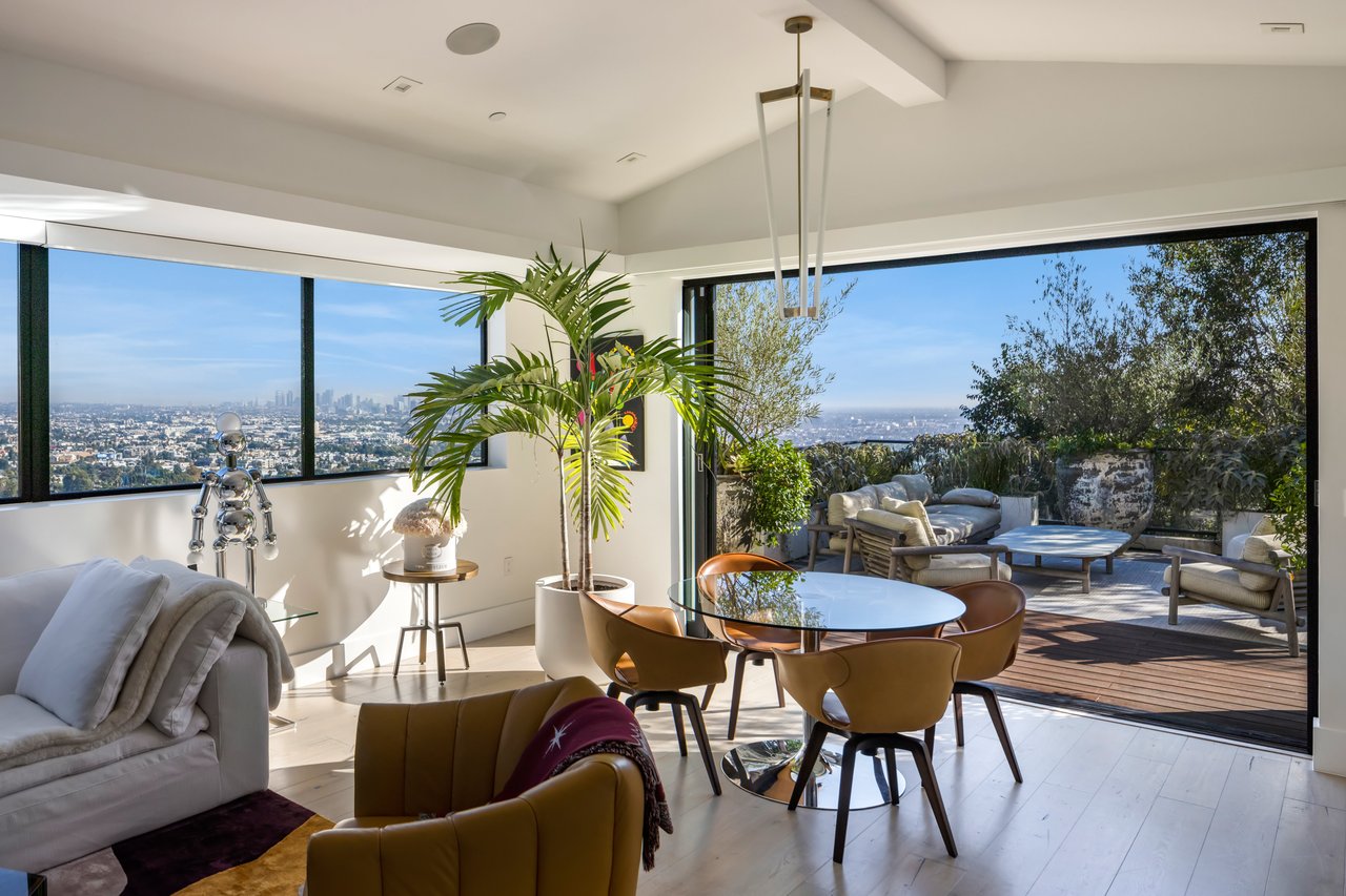 8080 Laurel View Dr, Hollywood Hills 