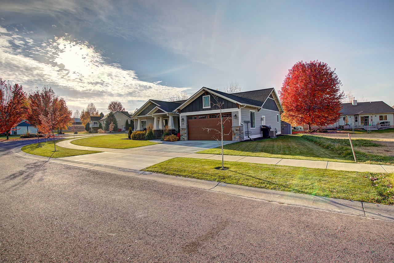 12 Windward Loop