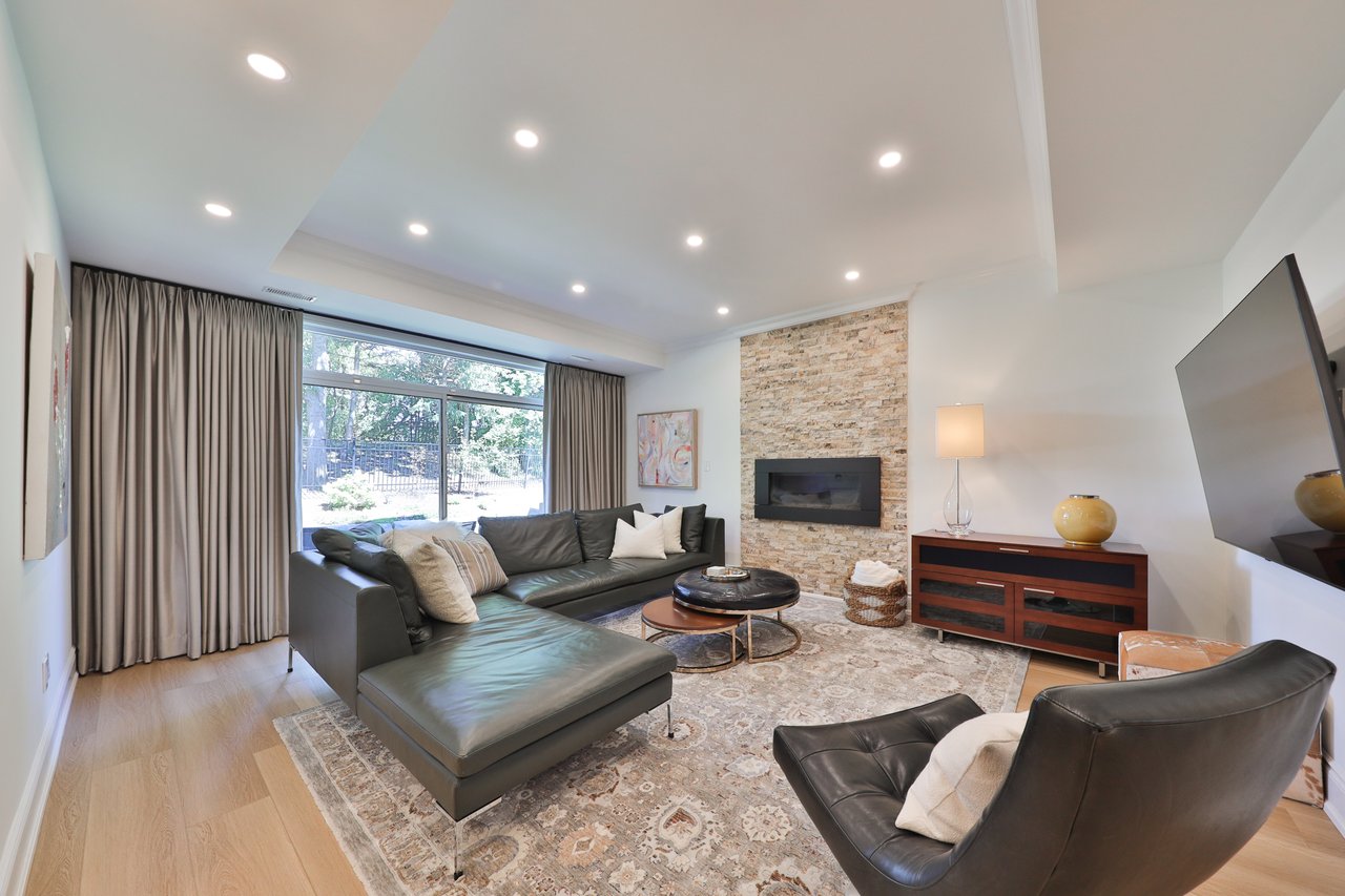 30-2400 Neyagawa Boulevard, Oakville