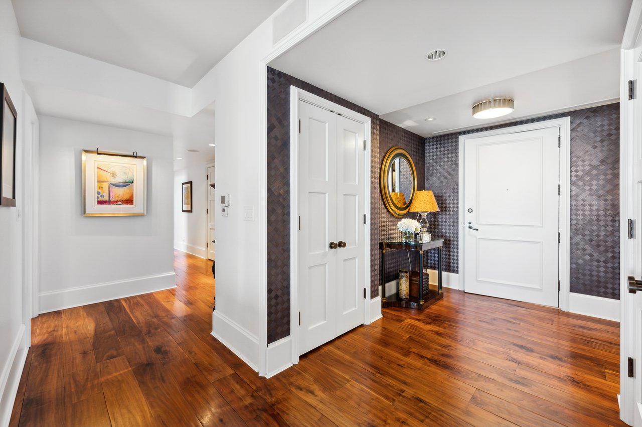 180 East Pearson Unit: 5902