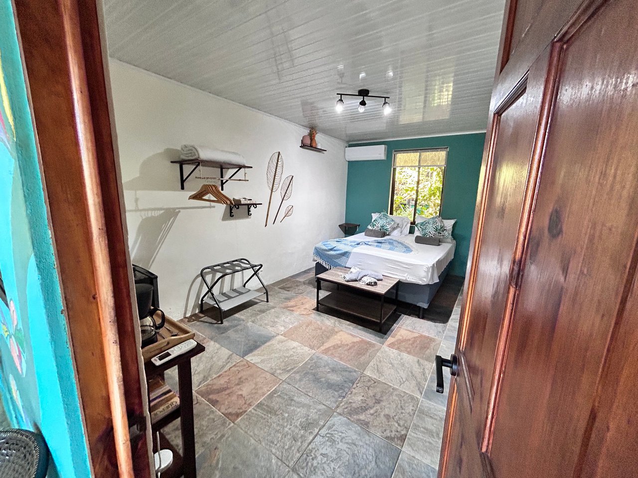 0.23 ACRES – Multi-Business Property In The Heart Of Dominical – Restaurant, 4 Cabins & Commercial Rental!!!!