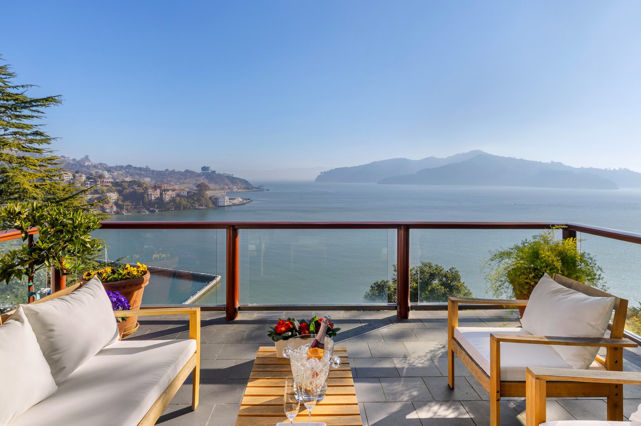 Picturesque Bay Views on Belvedere Island