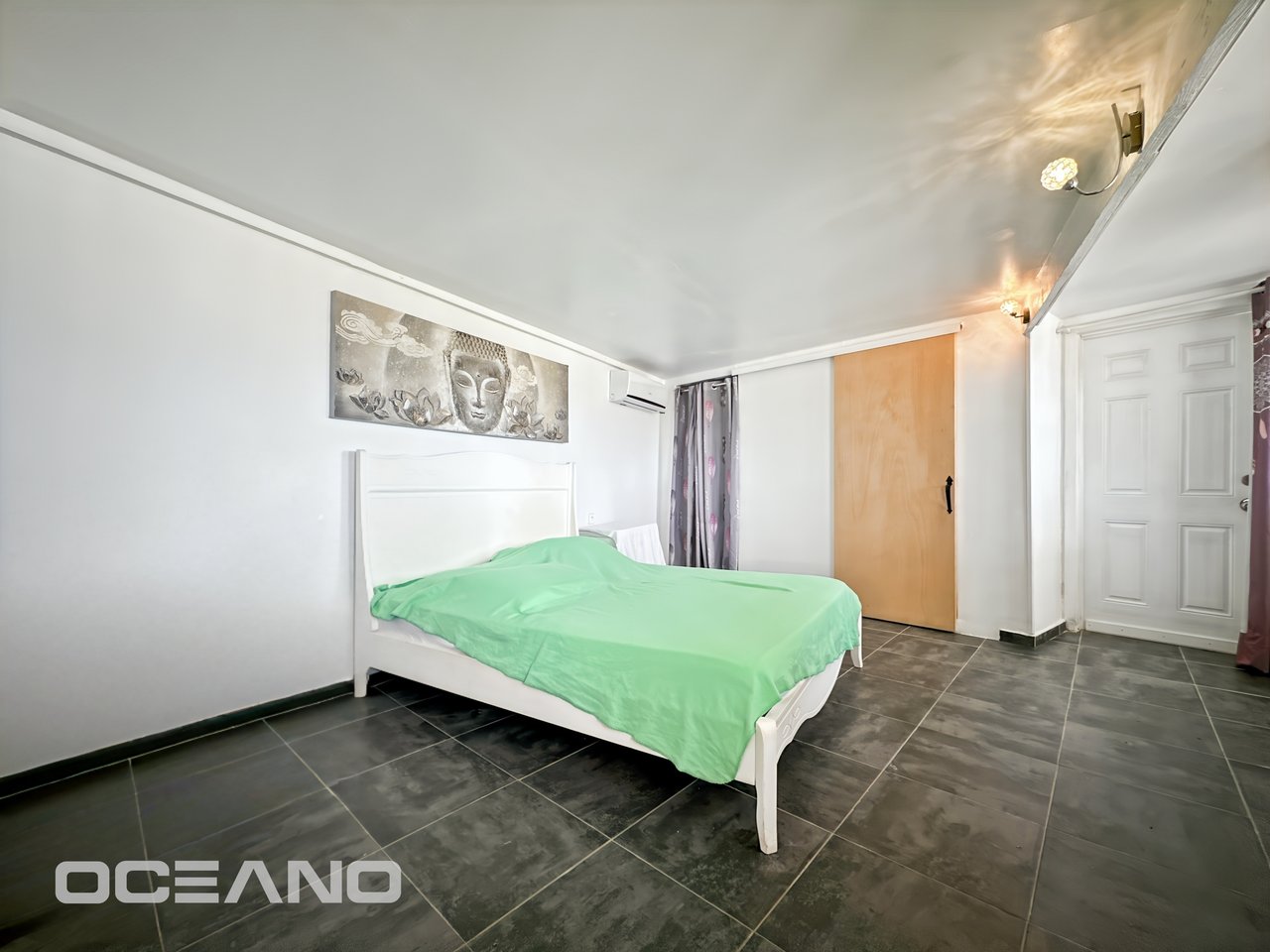 EXCLUSIVE : Set of 2 Apartments (T3 & T2) with Terraces - Charm and Investment Potential