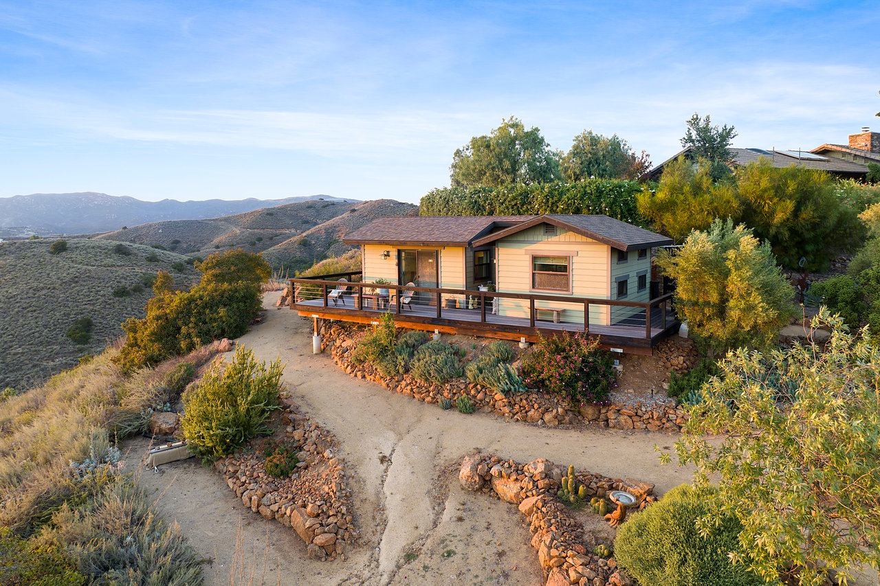 41005 Valle Vista