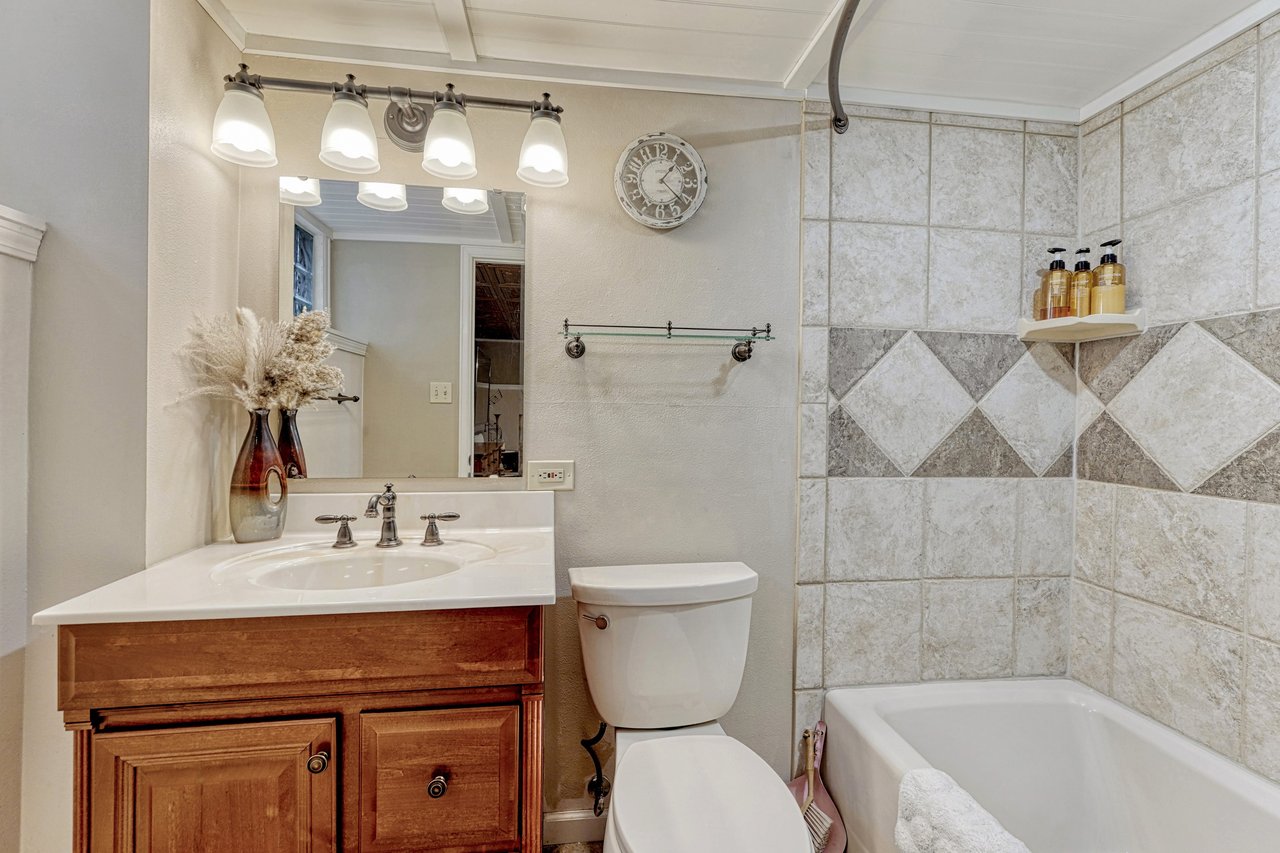 5335 Sapphire Drive