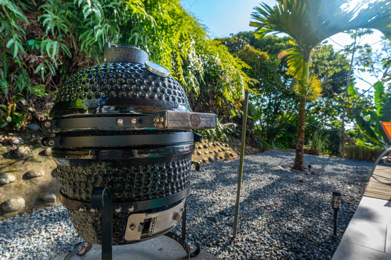 Casa Sea Breeze- Spectacular Ocean-View Home and Guest Villa in Prime Ojochal Location