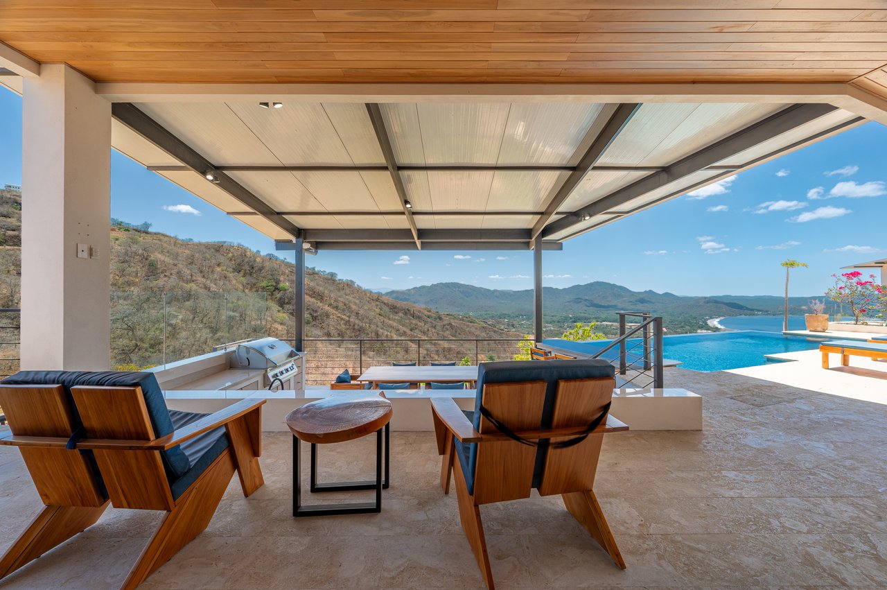 Casa En Las Rocas | Spectacular Ocean-View Home in Pacific Heights