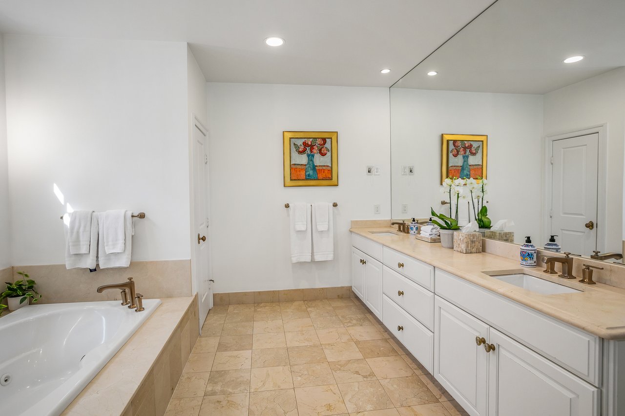 5025 Linnean Ave NW, Washington, DC 20008