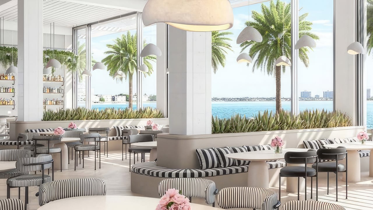 Continuum Club & Residences lounge 