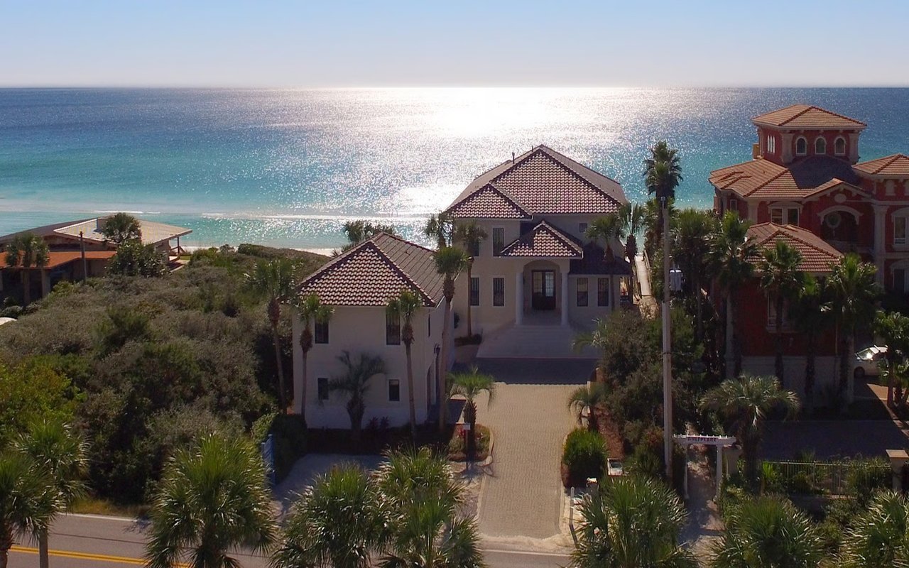 Immaculate Beach Front Home With Gulf Side Private Pool