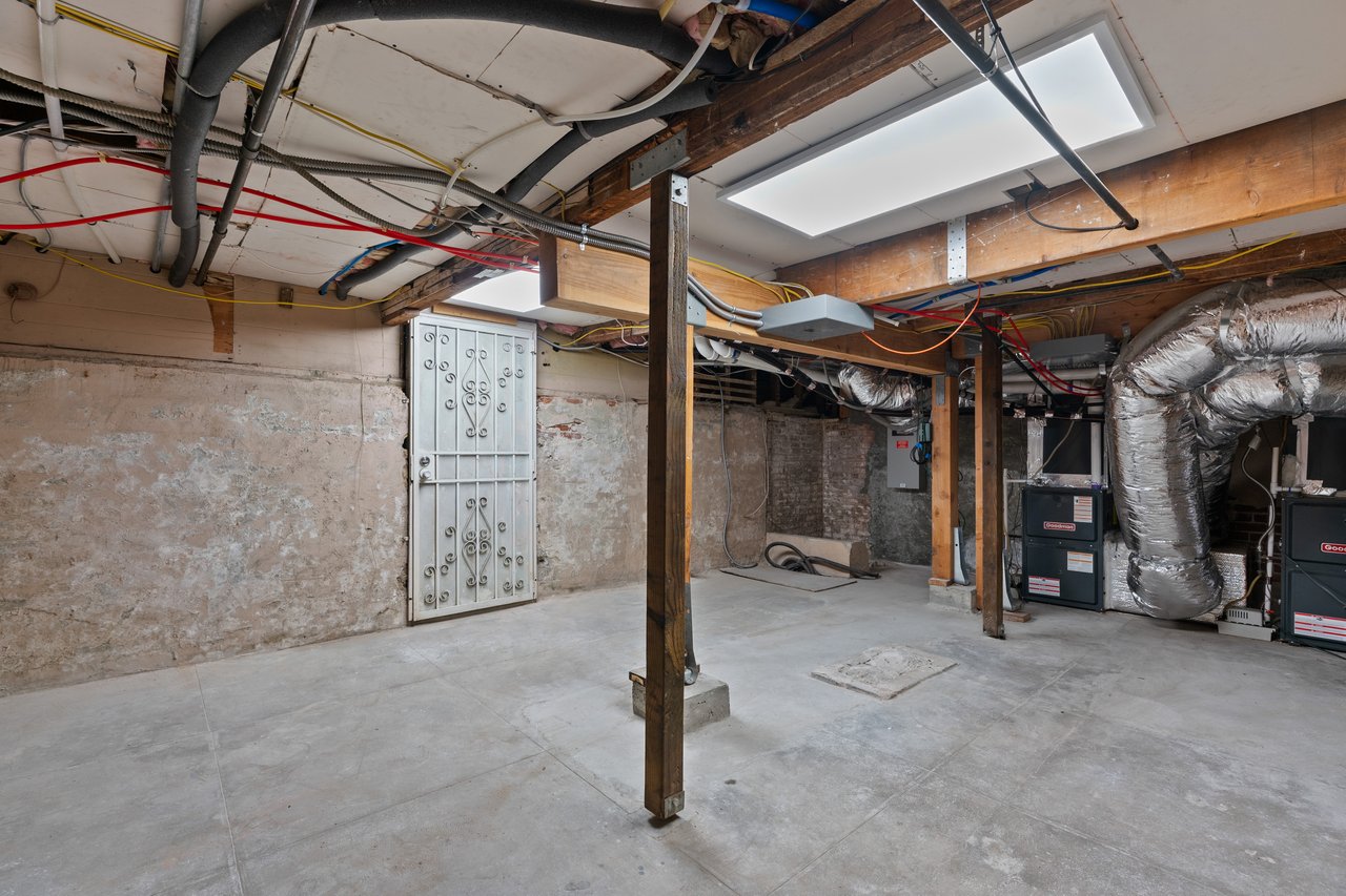 1810 Westmoreland Blvd, Los Angeles