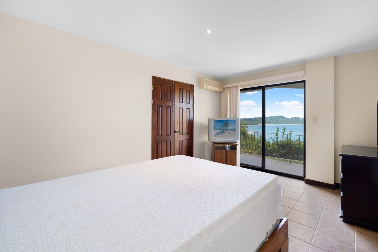 Flamingo Cove #1 | Spacious 2-Bedroom Ocean View Condo.
