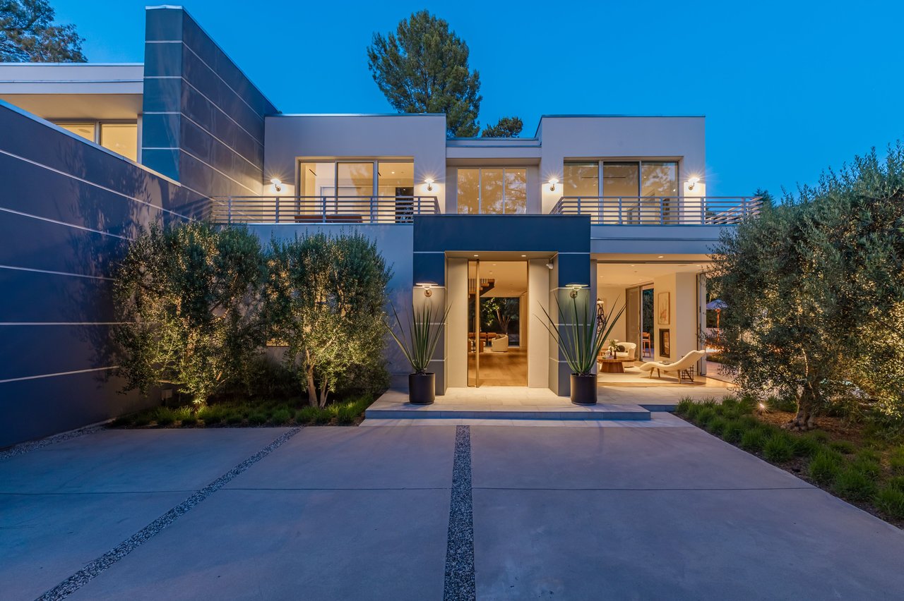 9011 Alto Cedro Dr, Beverly Hills