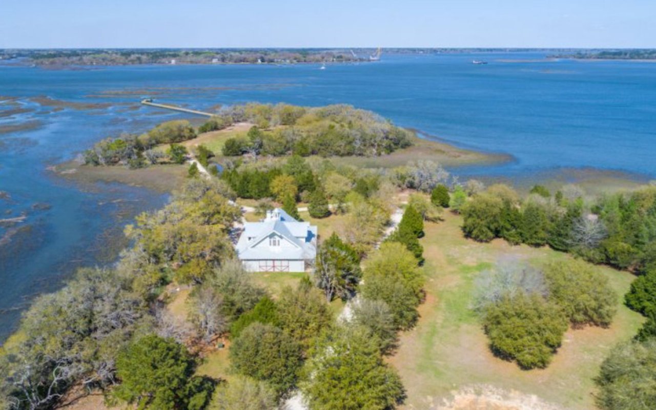 For Sale – Homes with a Dock