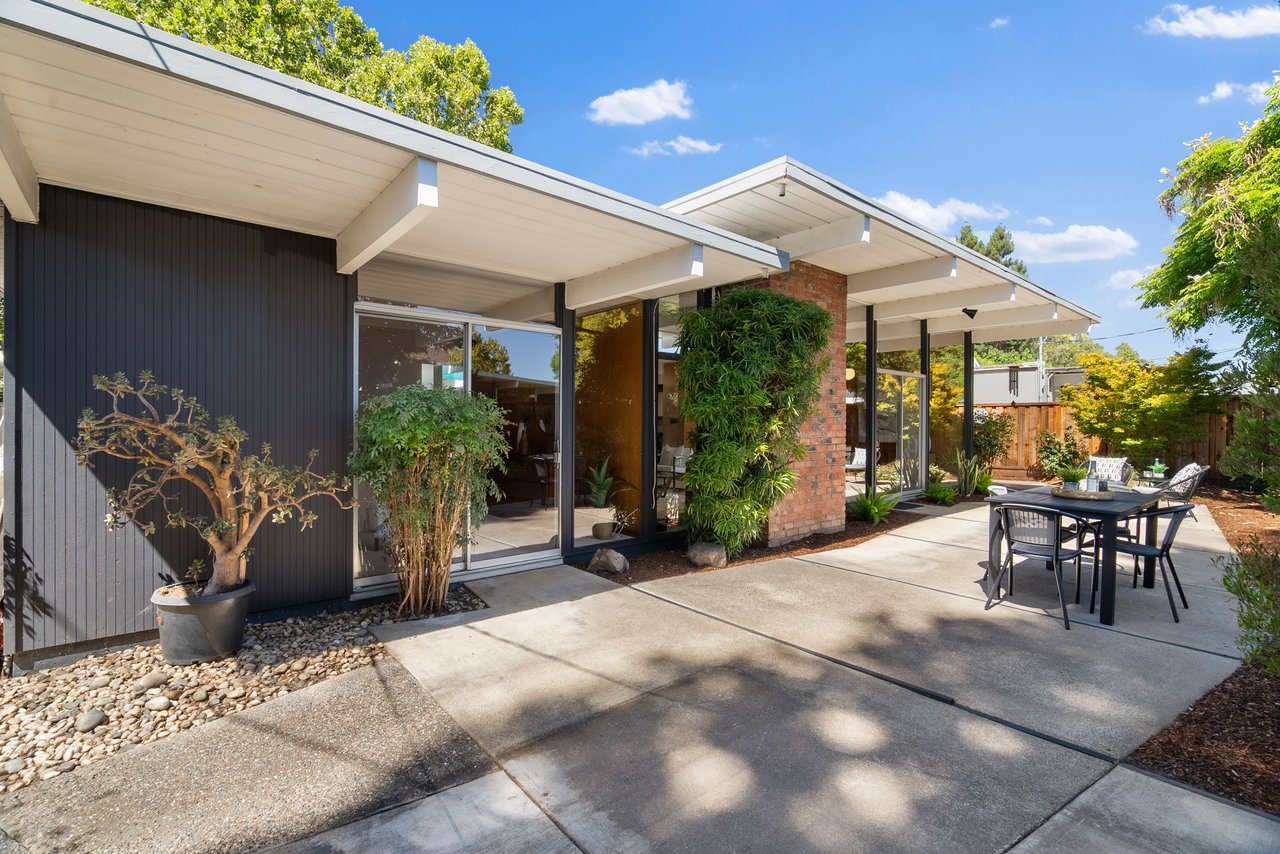 2326 Fairglen Drive