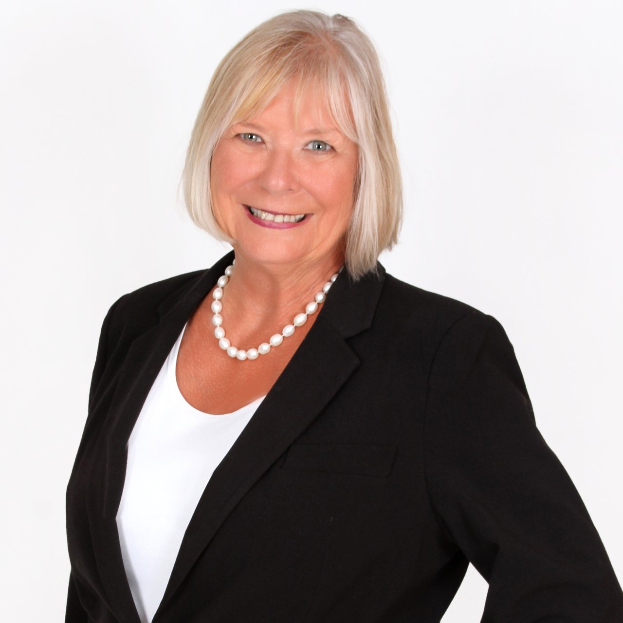 Sue Nelson Lighthouse Point, FL Real Estate Agent Headshot