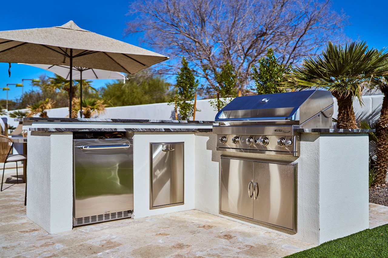 6535 N HILLSIDE Drive