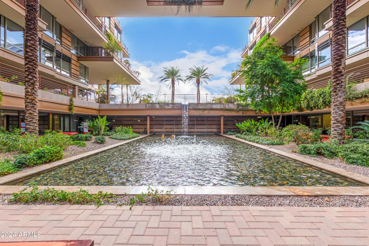 7137 E Rancho Vista Dr, #4005
