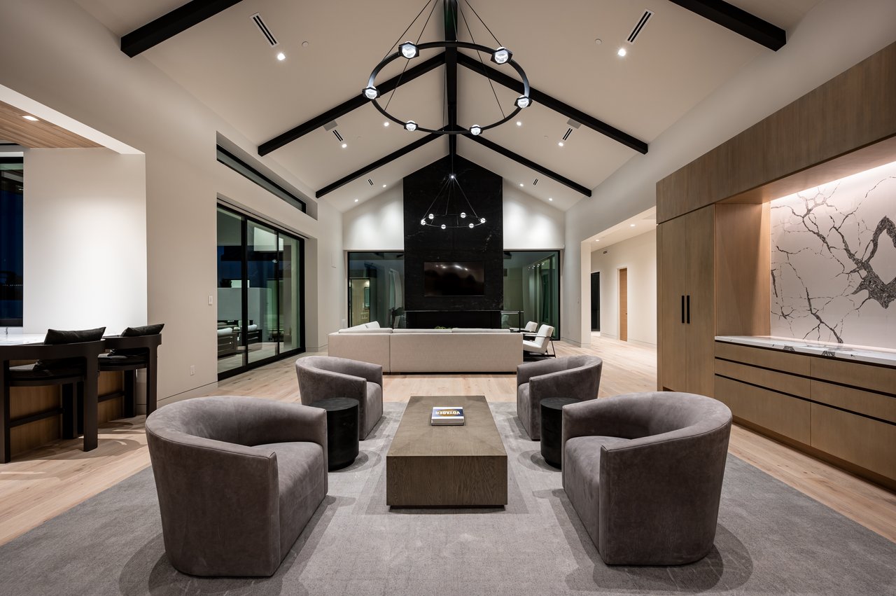 8015 N 74th Place, Scottsdale, AZ 85258