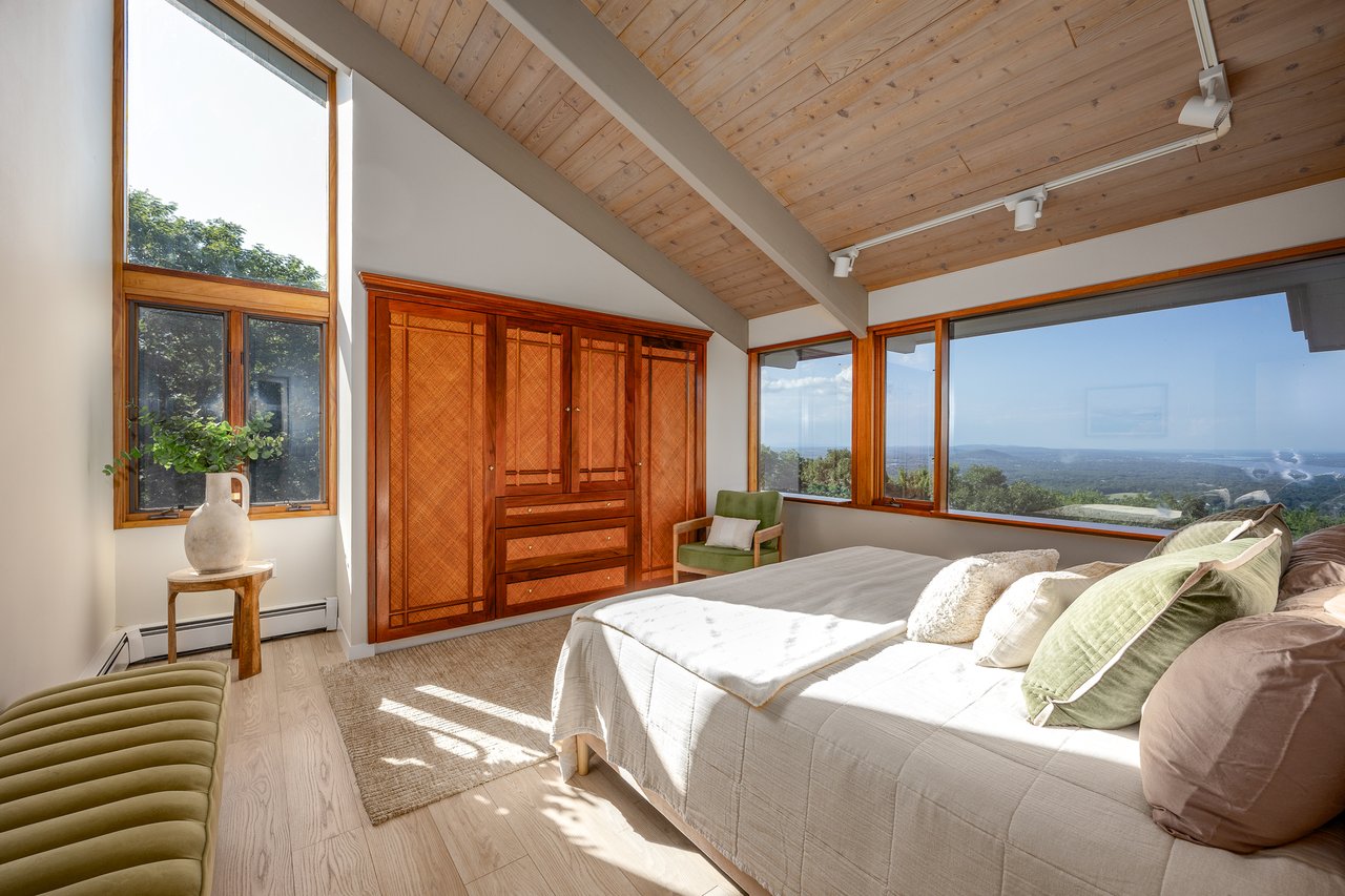 12 Mountain Brook Road