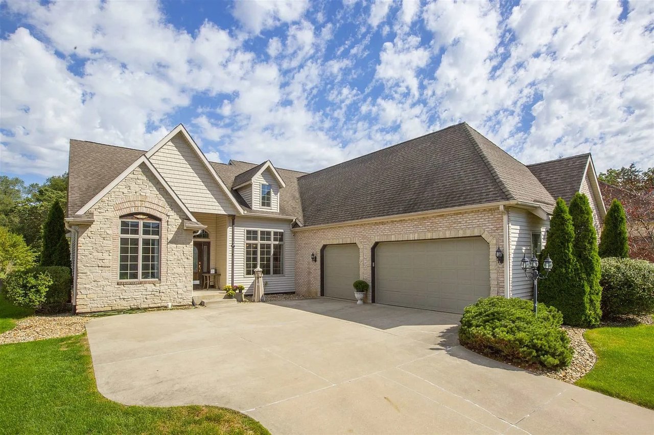 18451 Summer Wind Ln