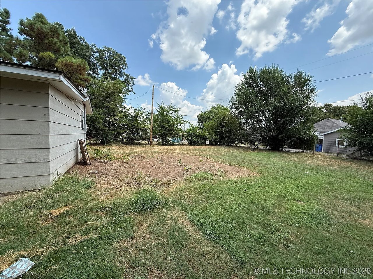116 SW 5th St
