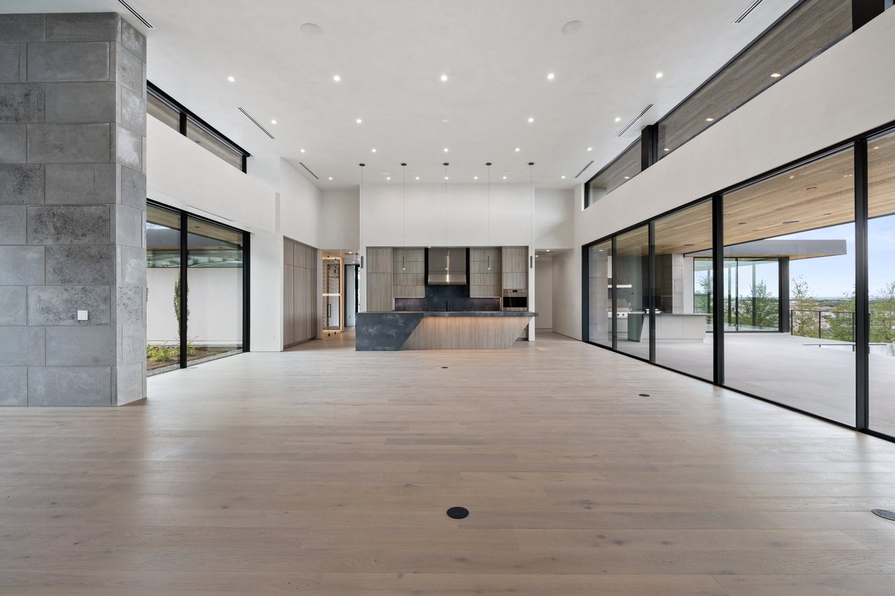 4909 Honey Daisy Way