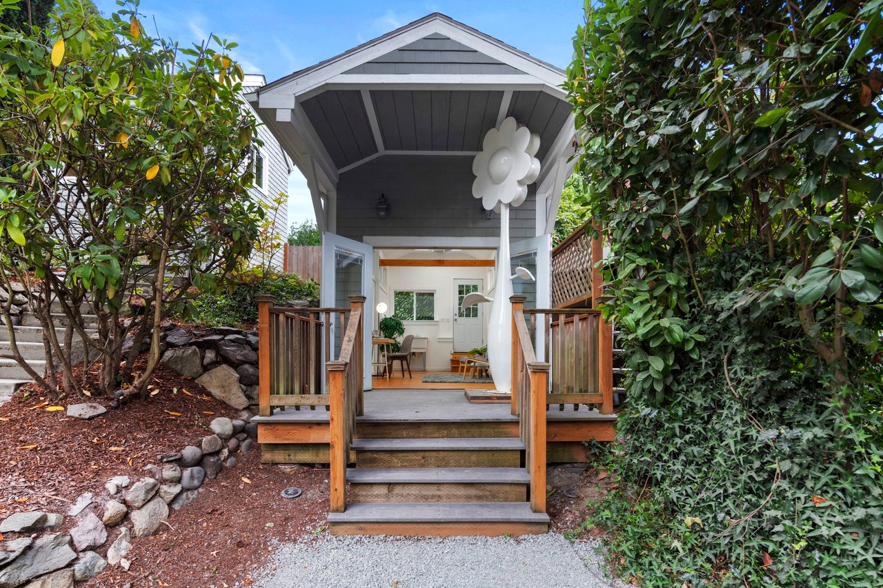 2726 50th Ave SW