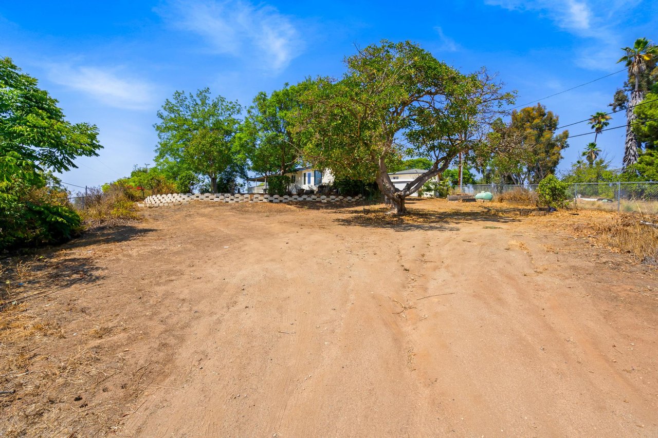 3261 Mary Ln