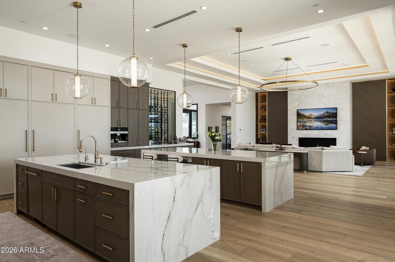 9245 E RIMROCK Drive