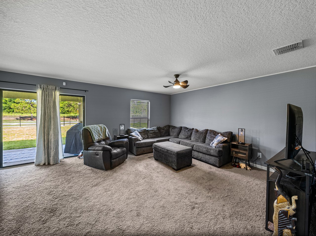 5660 Elsinore Way