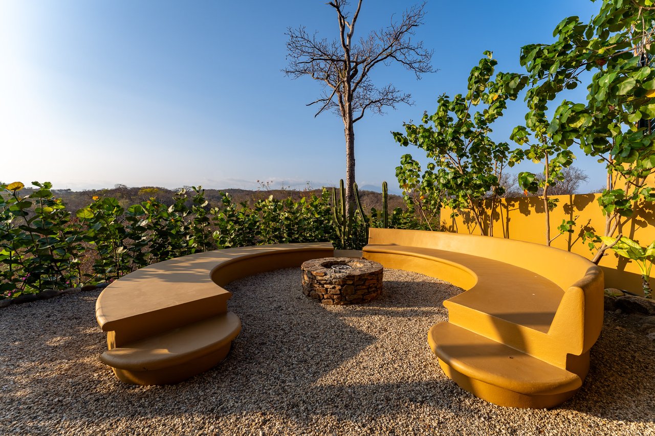 5 Bedroom, Single Family Home, La Cañada Casa A 