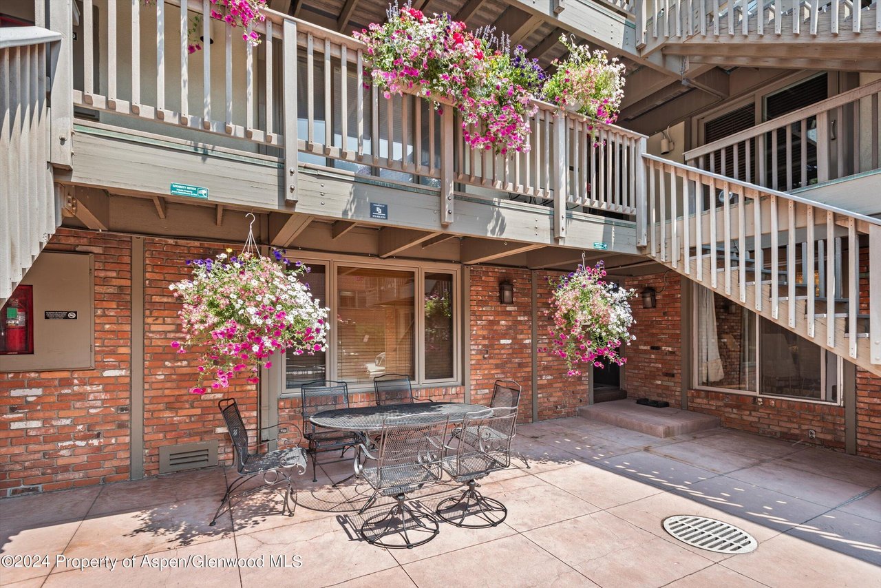 731 E Durant Ave, #2