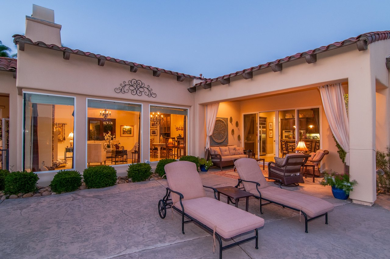 Mission Hills CC: Views + Lifestyle + Golf