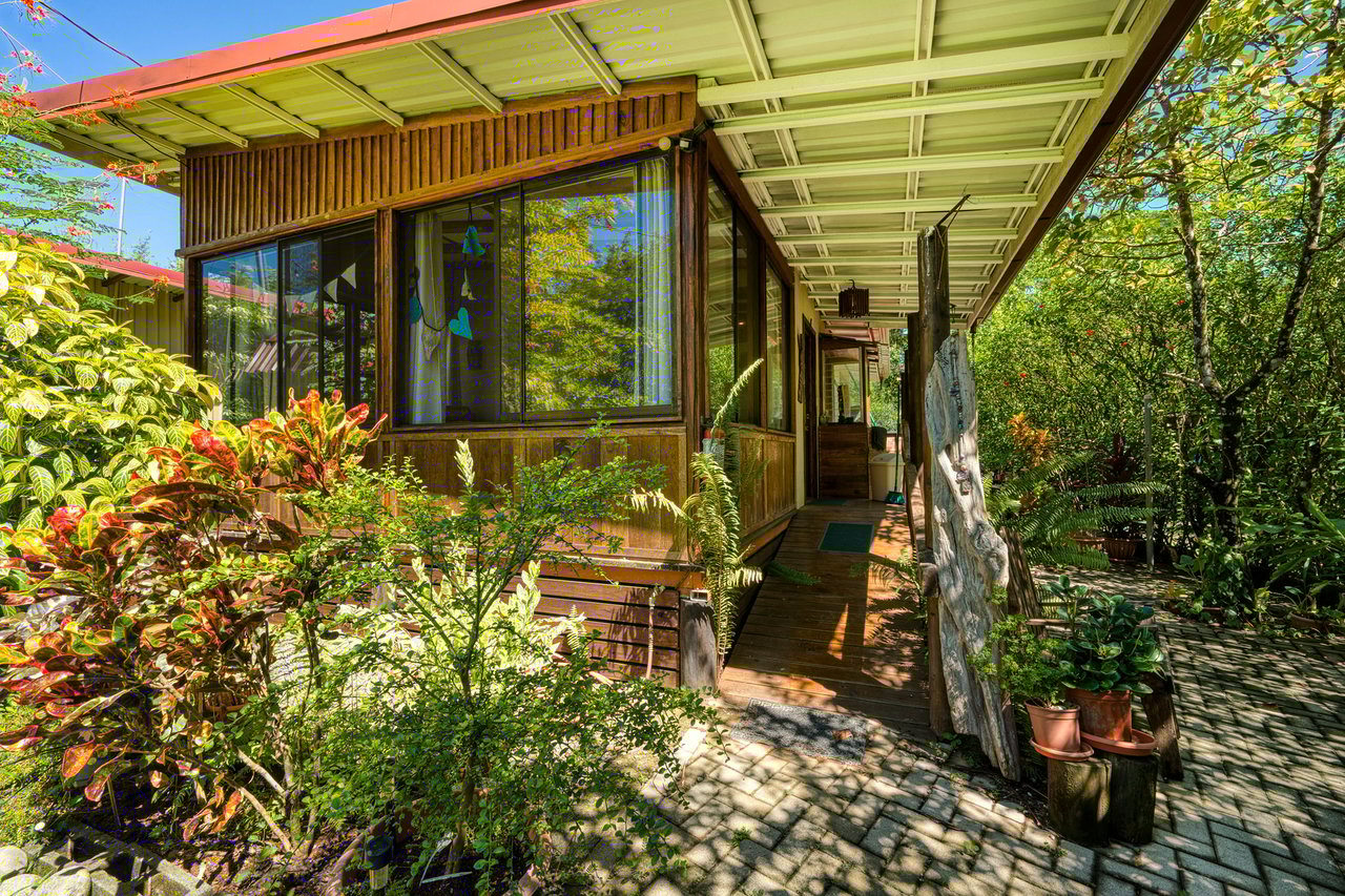 DOMINICAL HOTEL OR RETREAT WITH 11 RENTALS PLUS OWNER’S HOME