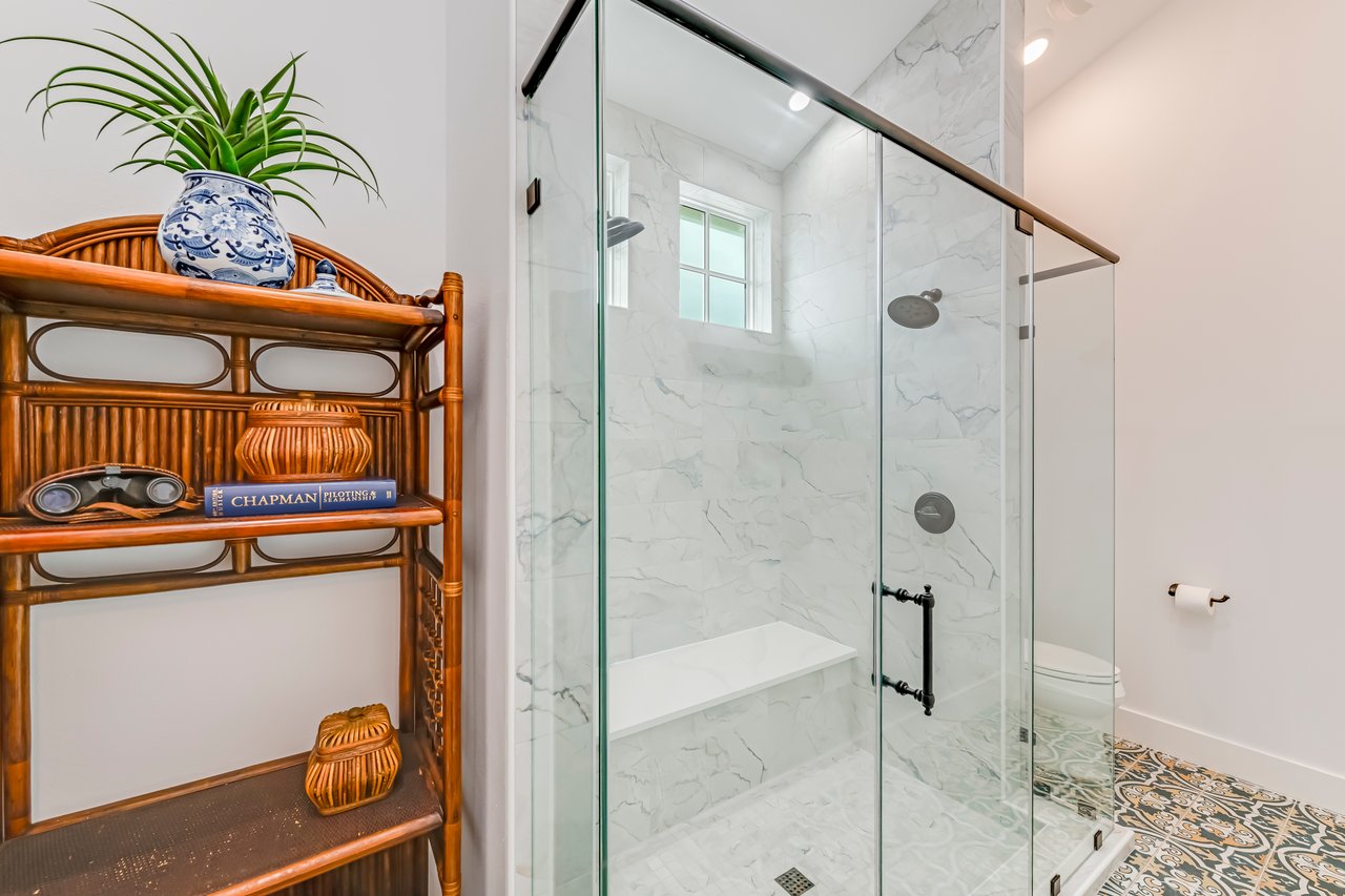 Dewdrop Street, 6110 Sq. Ft.