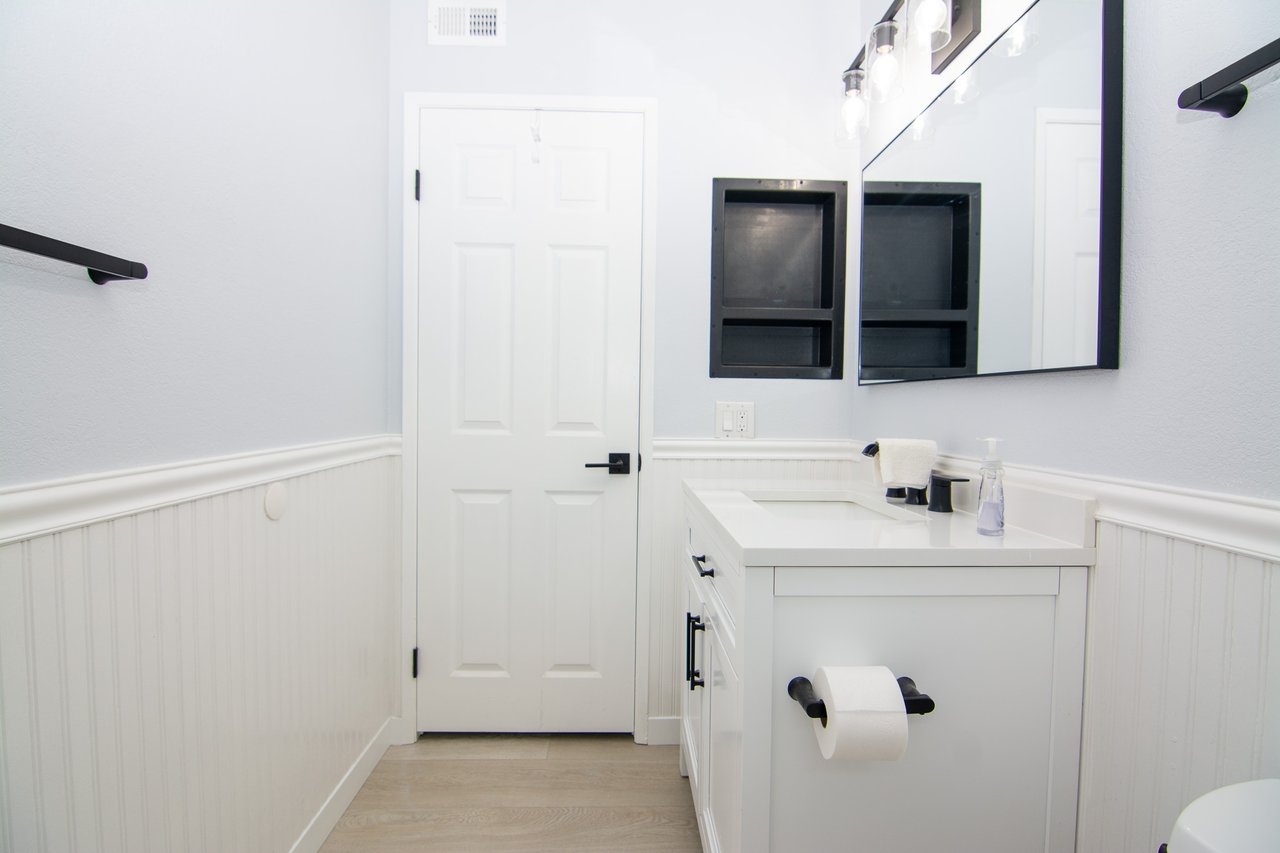 21865 Jinetes, Mission Viejo, CA 92691