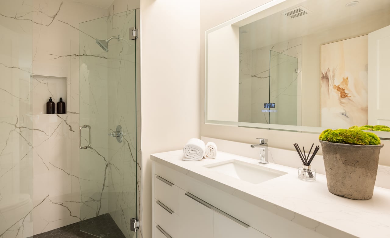 8515 Hedges Way, Sunset Strip