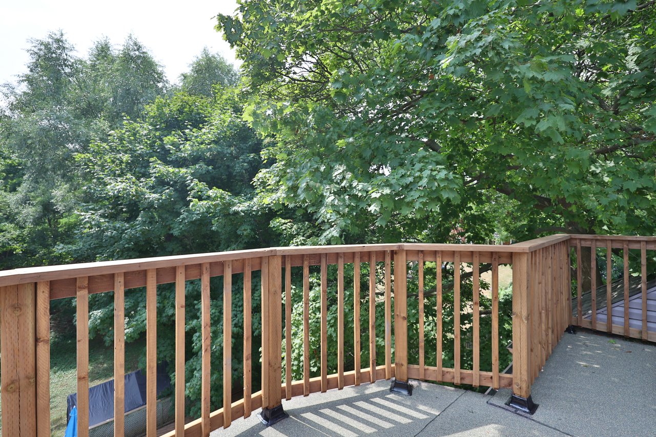 78 West River Street, Oakville