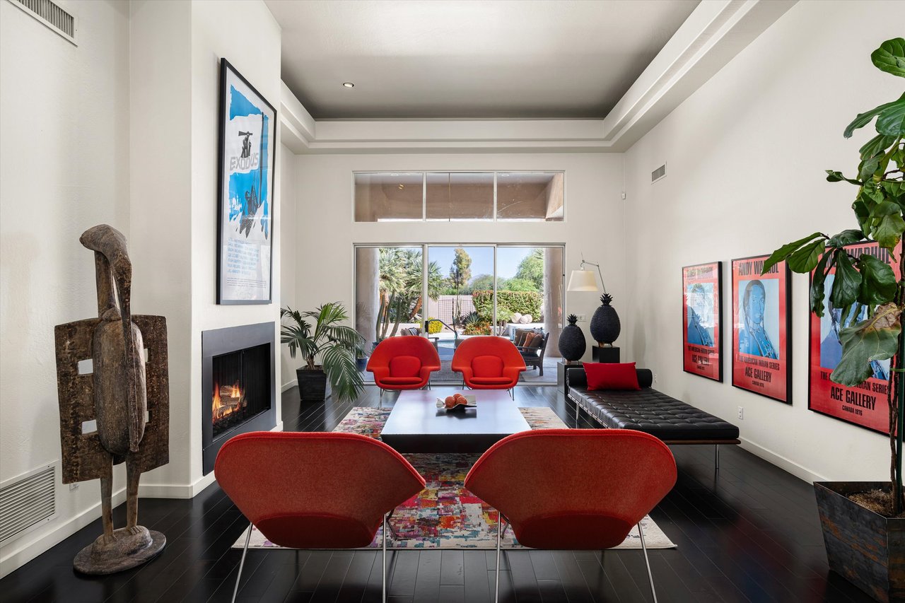 7124 E FOOTHILL Drive