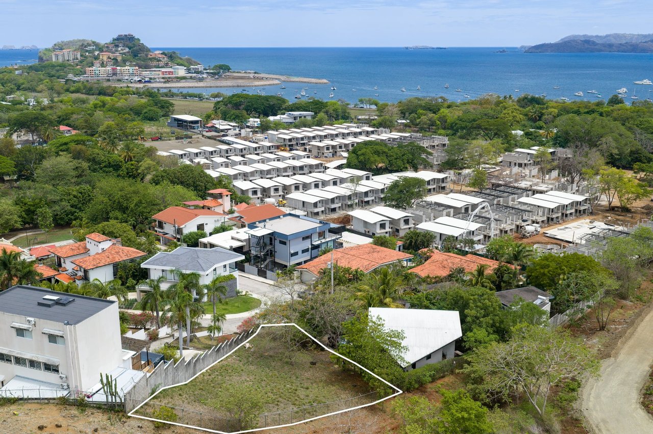 851 M2 RESIDENTIAL LOT - ALTOS DE FLAMINGO 