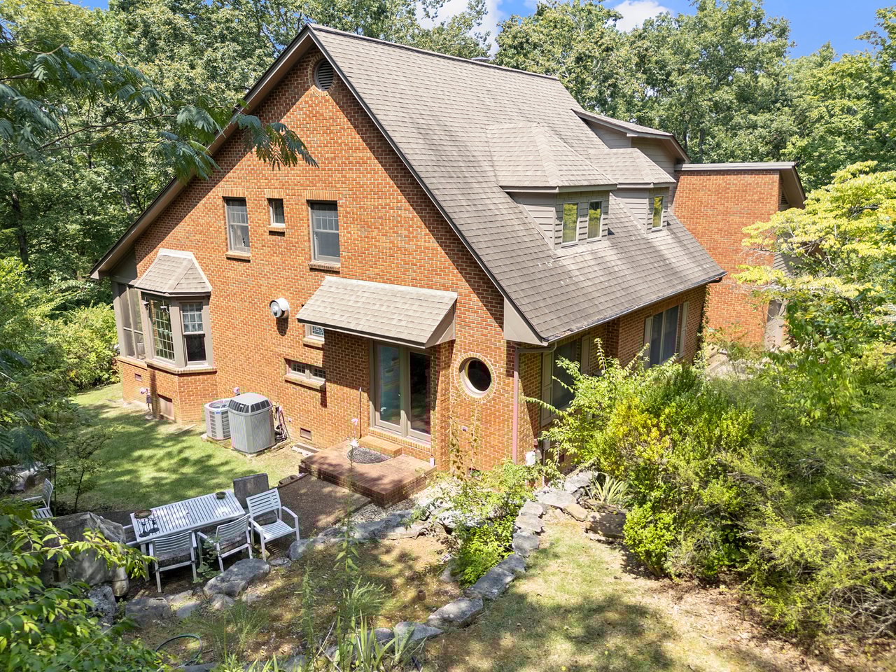 One-of-a-Kind Huntsville Retreat