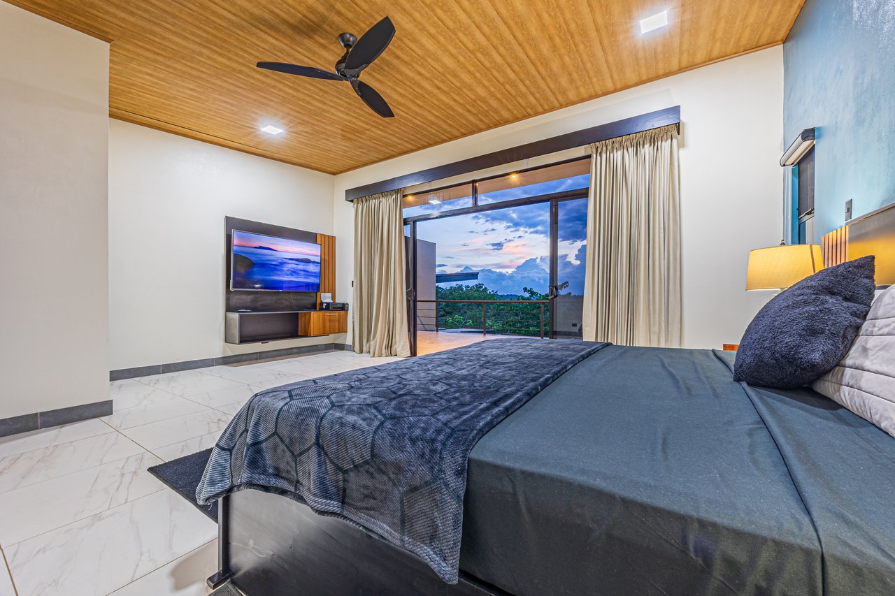 Casa Palma – Brand New Luxury 4BR/4.5BA Home with Stunning Sunset Views in Quepos