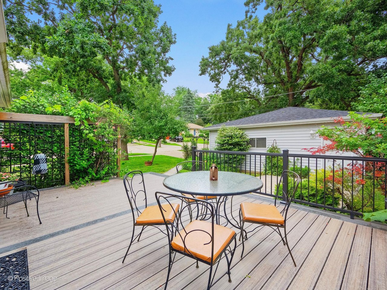 449 Arbor Ave, West Chicago IL: Move-In-Ready Ranch on a Corner Lot in Columbia Park Listed at $479,900