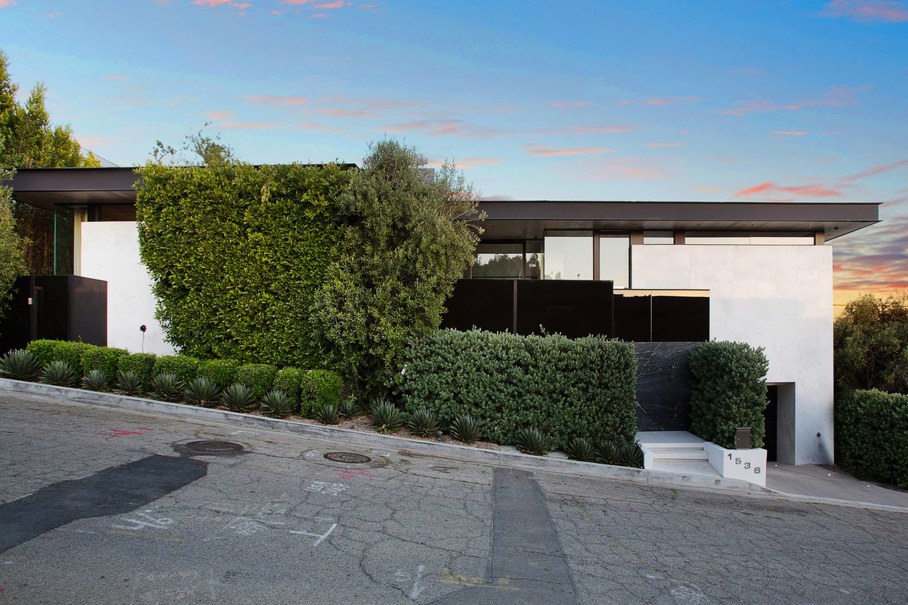 1536 Blue Jay Way